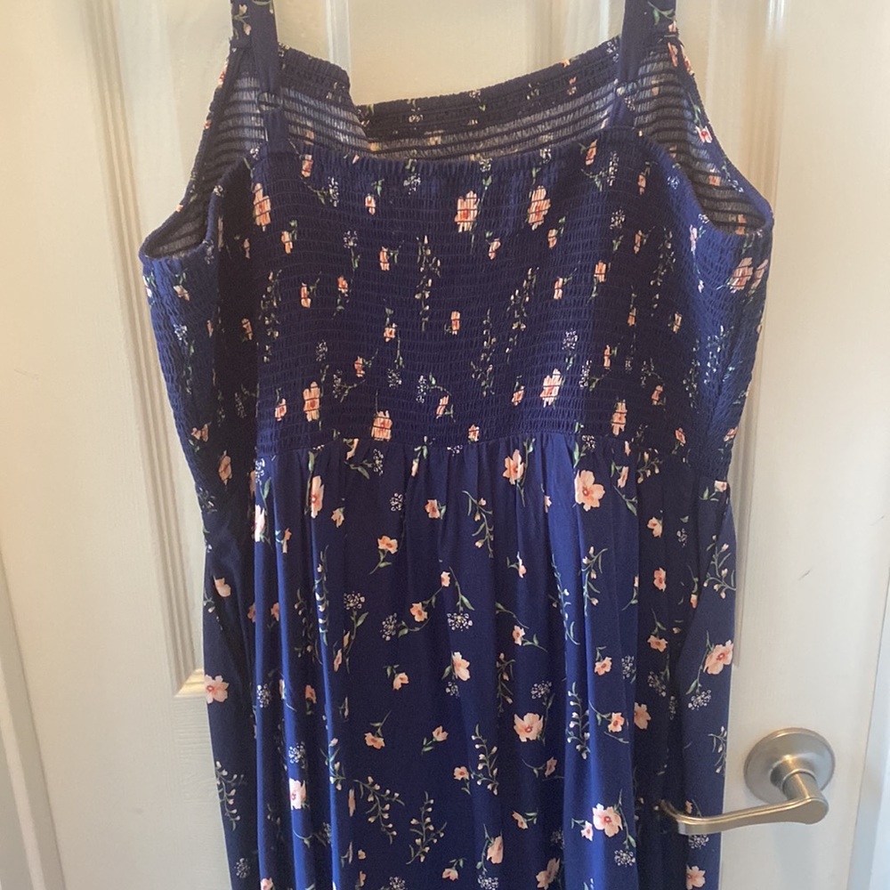 Spring dress - Picture 4 of 5